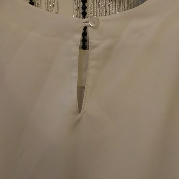 WHITE HOLIDAY BLOUSE( JACK MULQUEEN bundled - Picture 2 of 7